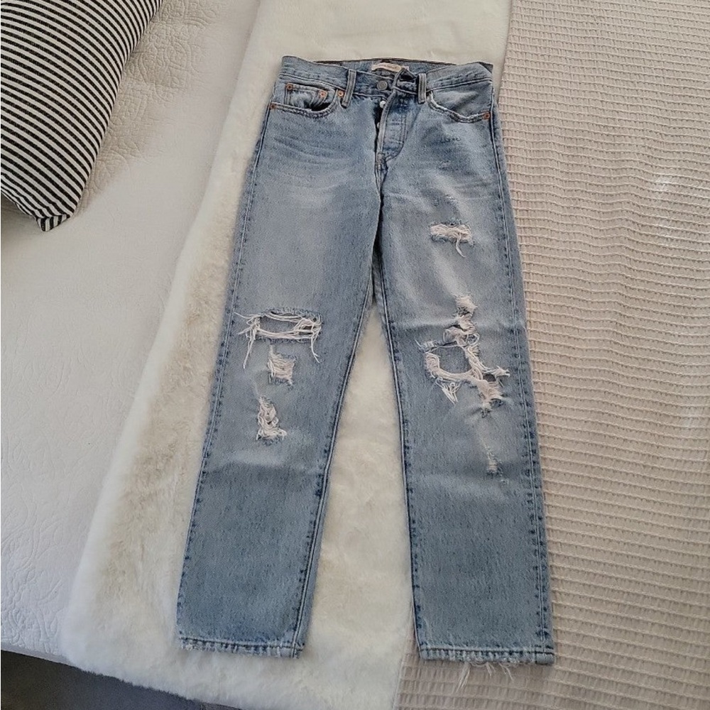 Levi’s wedgie fit straight leg